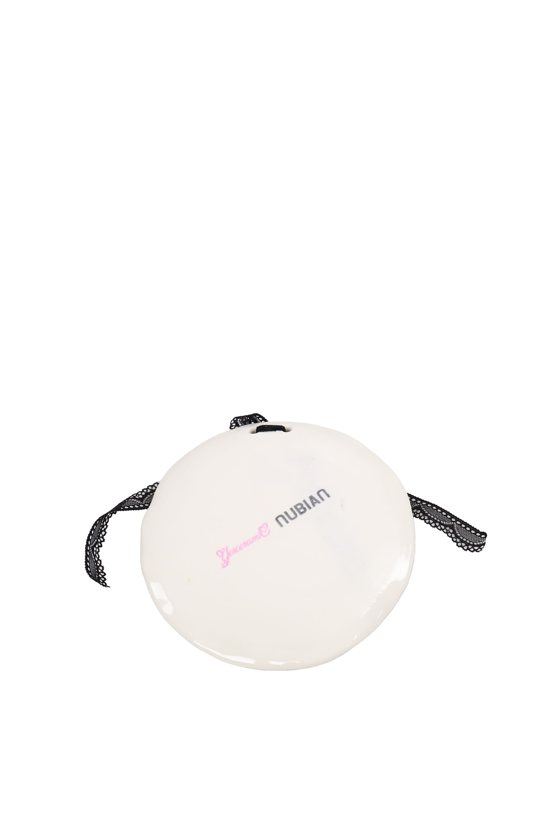 NOT YOUR BASIC TRAY ROUND RIBBON / WHT