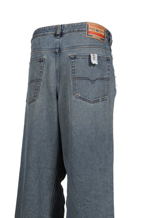 BLUE DENIM BLUE OVERSIZED JEAN - BELT / IND 