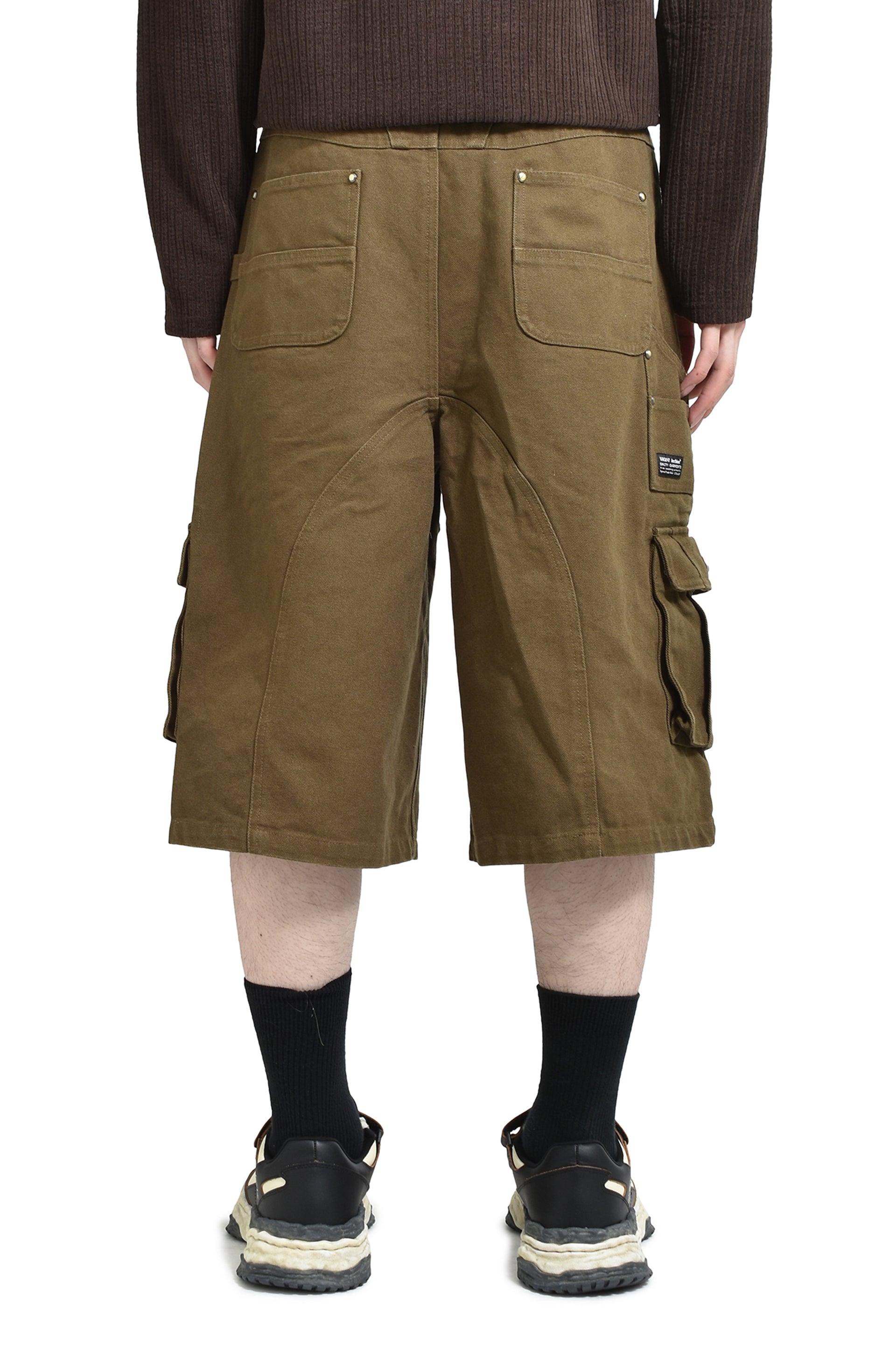 VACANT Archive MOKSHA BERMUDA PANTS / BRW