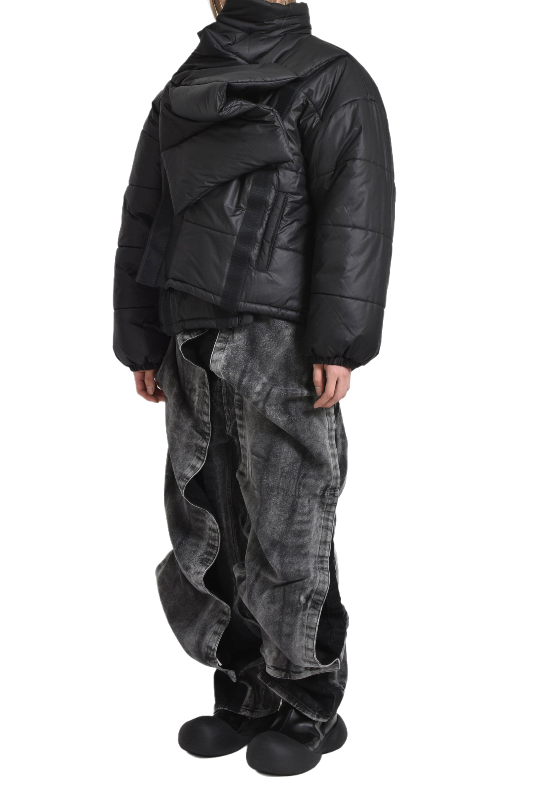 VELCRO PUFFER JACKET / BLK