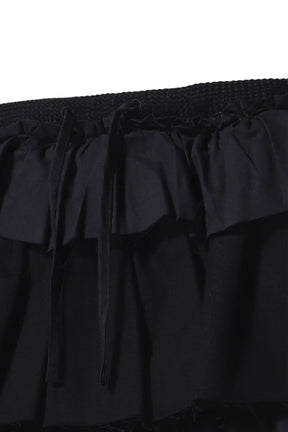 GIRLFRIEND RUFFLE MINI SKIRT / BLK