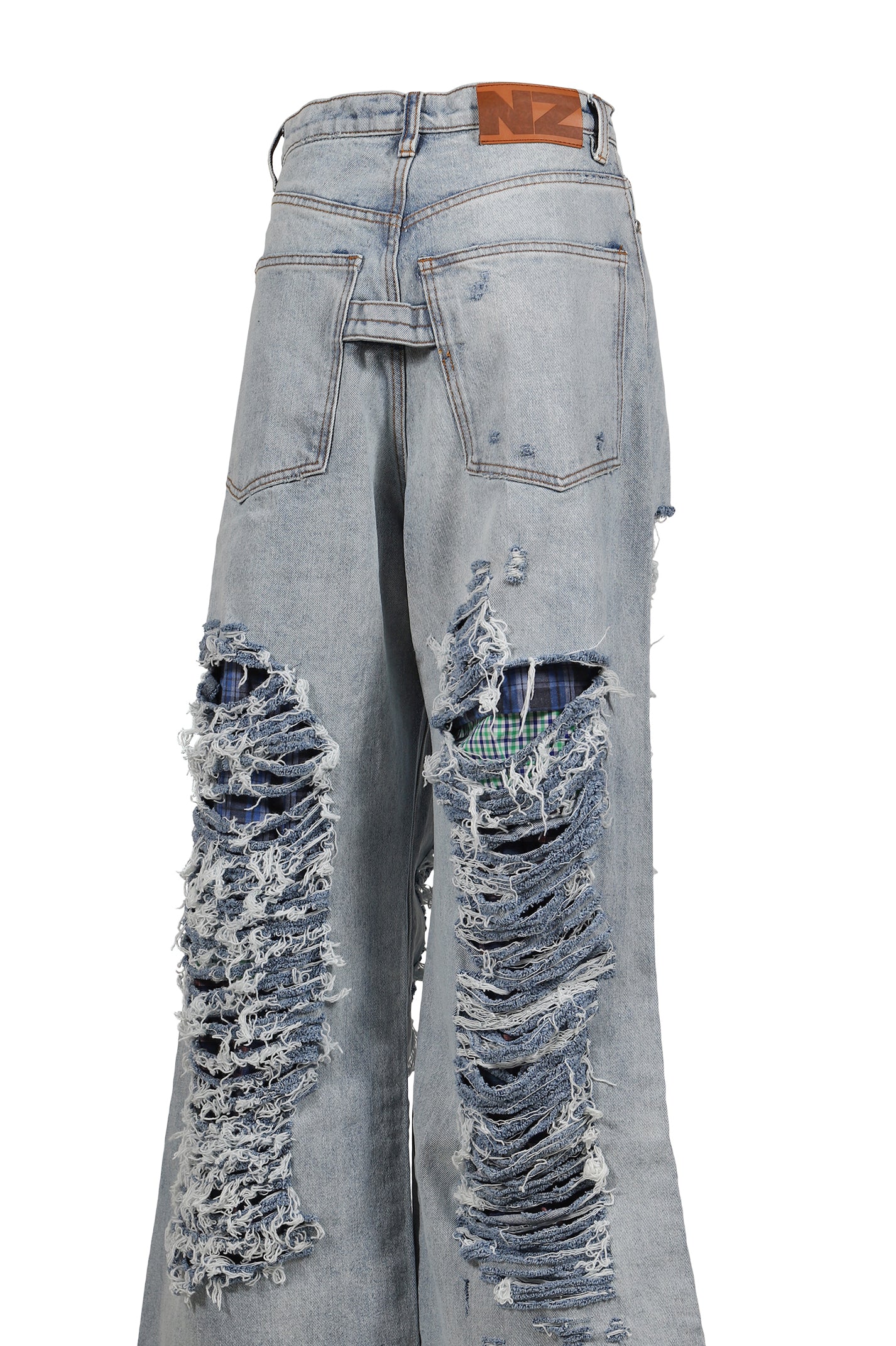 DISTRESSED JEANS / DENIM
