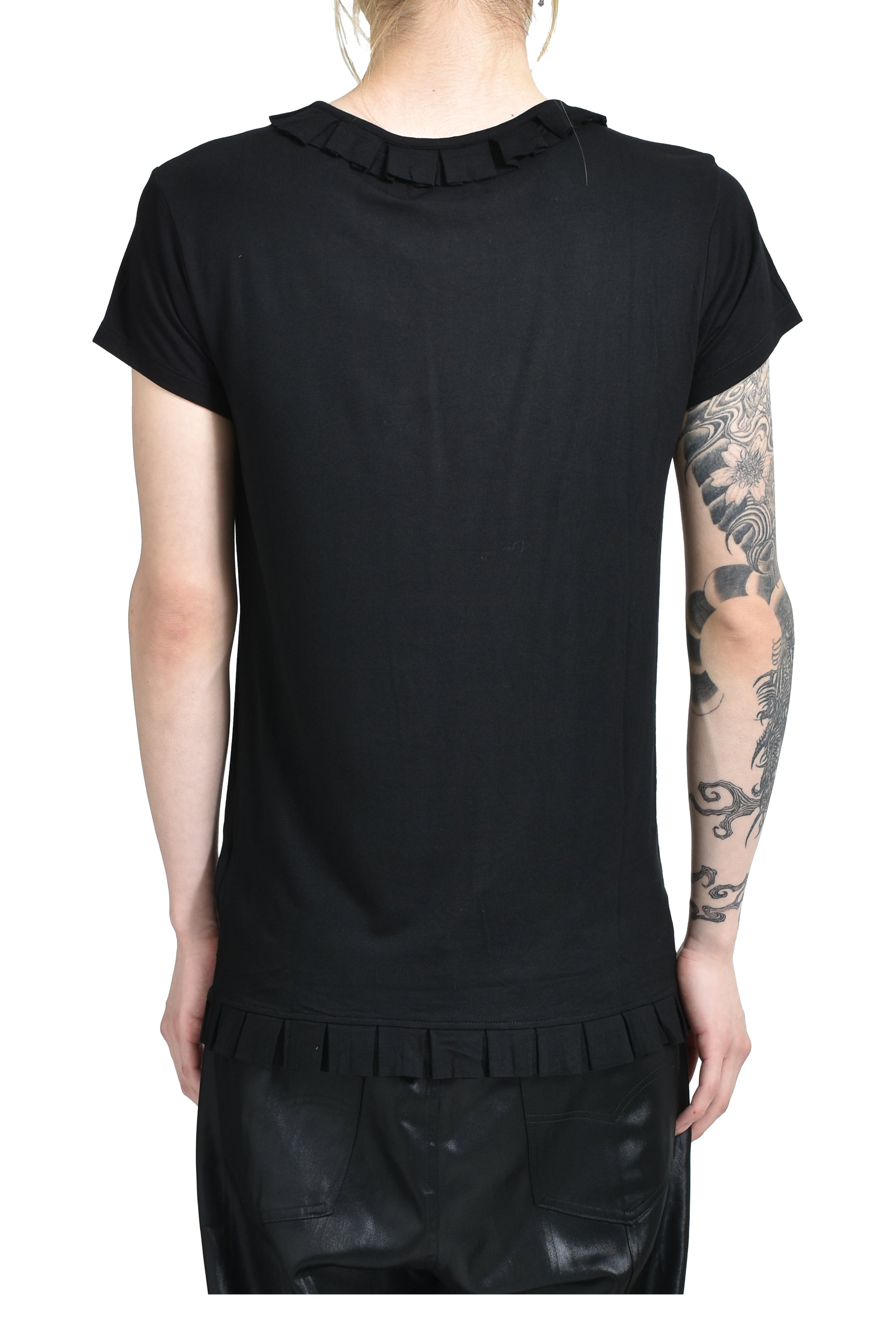 VAIN RUFFLE T-SHIRT / BLK