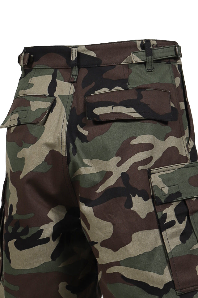 VETEMENTS CARGO SHORTS / CAMO