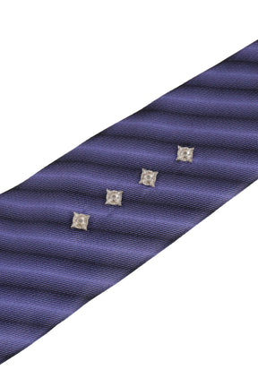 METAL CONCHO TIE / PUR