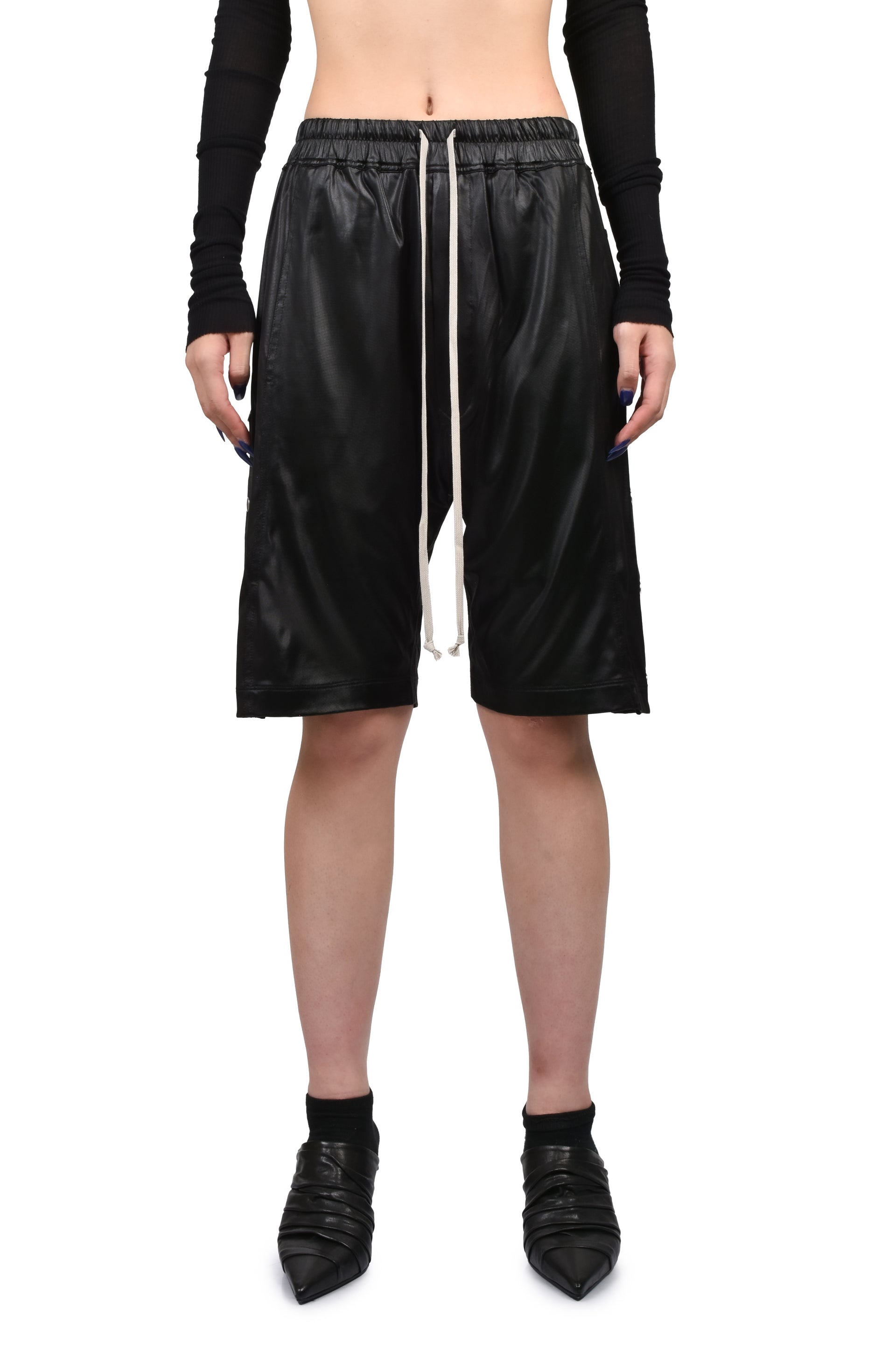 WIDE PUSHER SHORTS / BLK