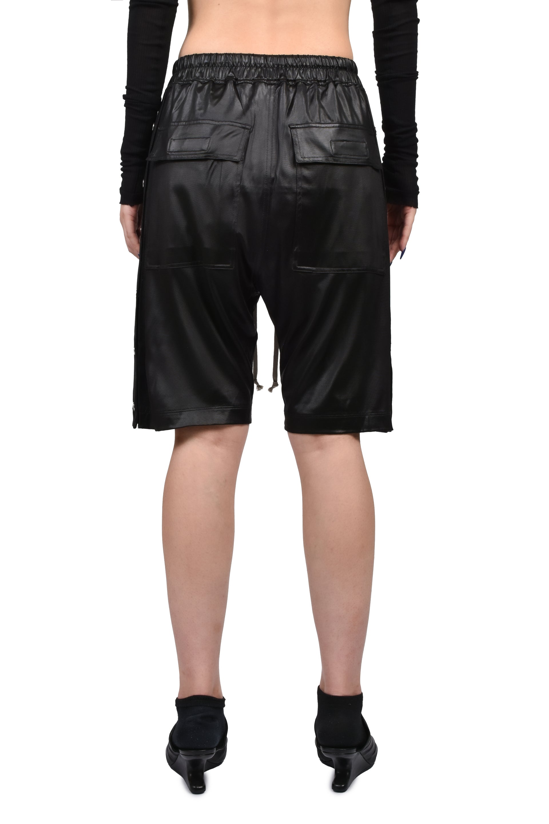 WIDE PUSHER SHORTS / BLK