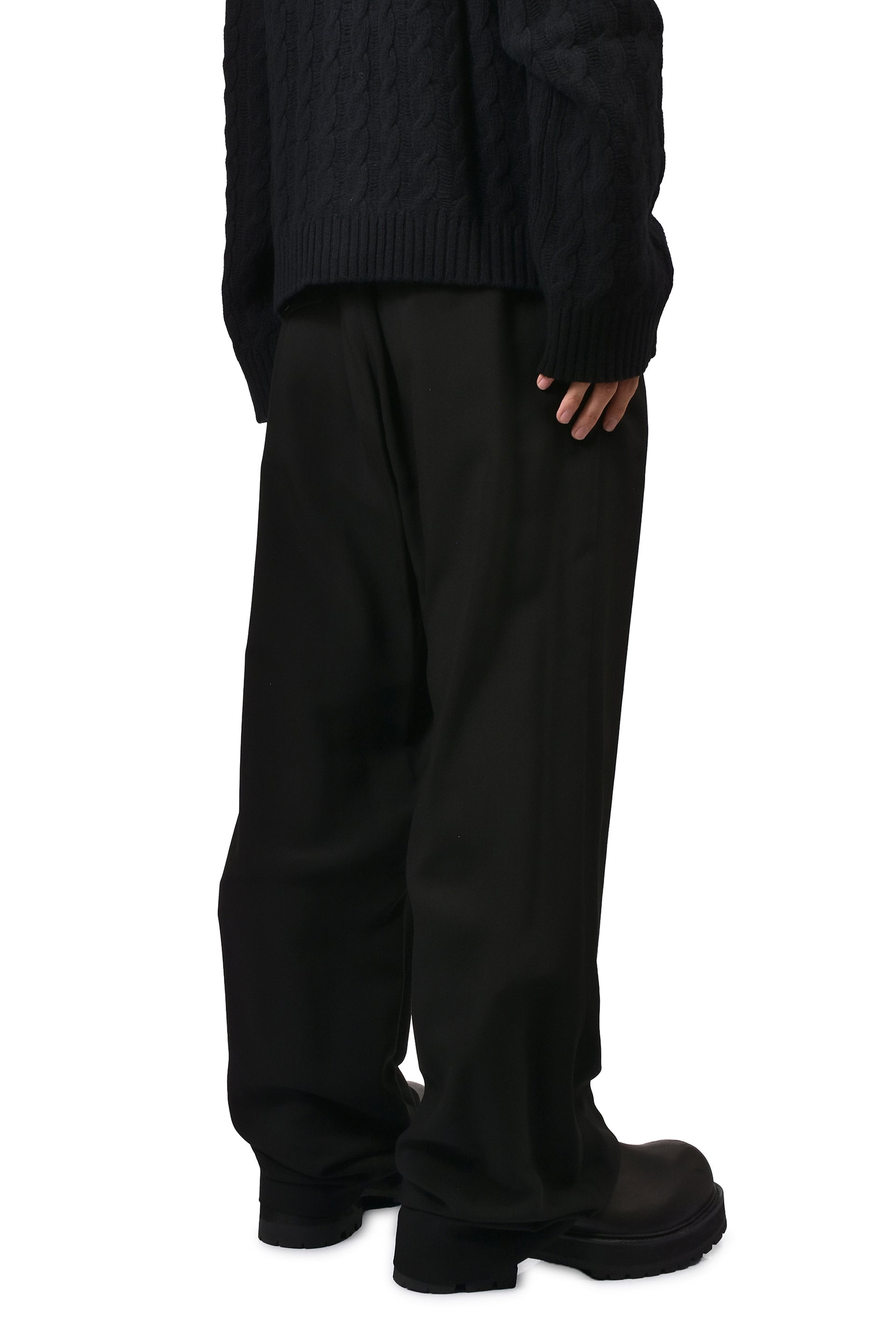 LEON COMFORT FIT TROUSERS / BLK