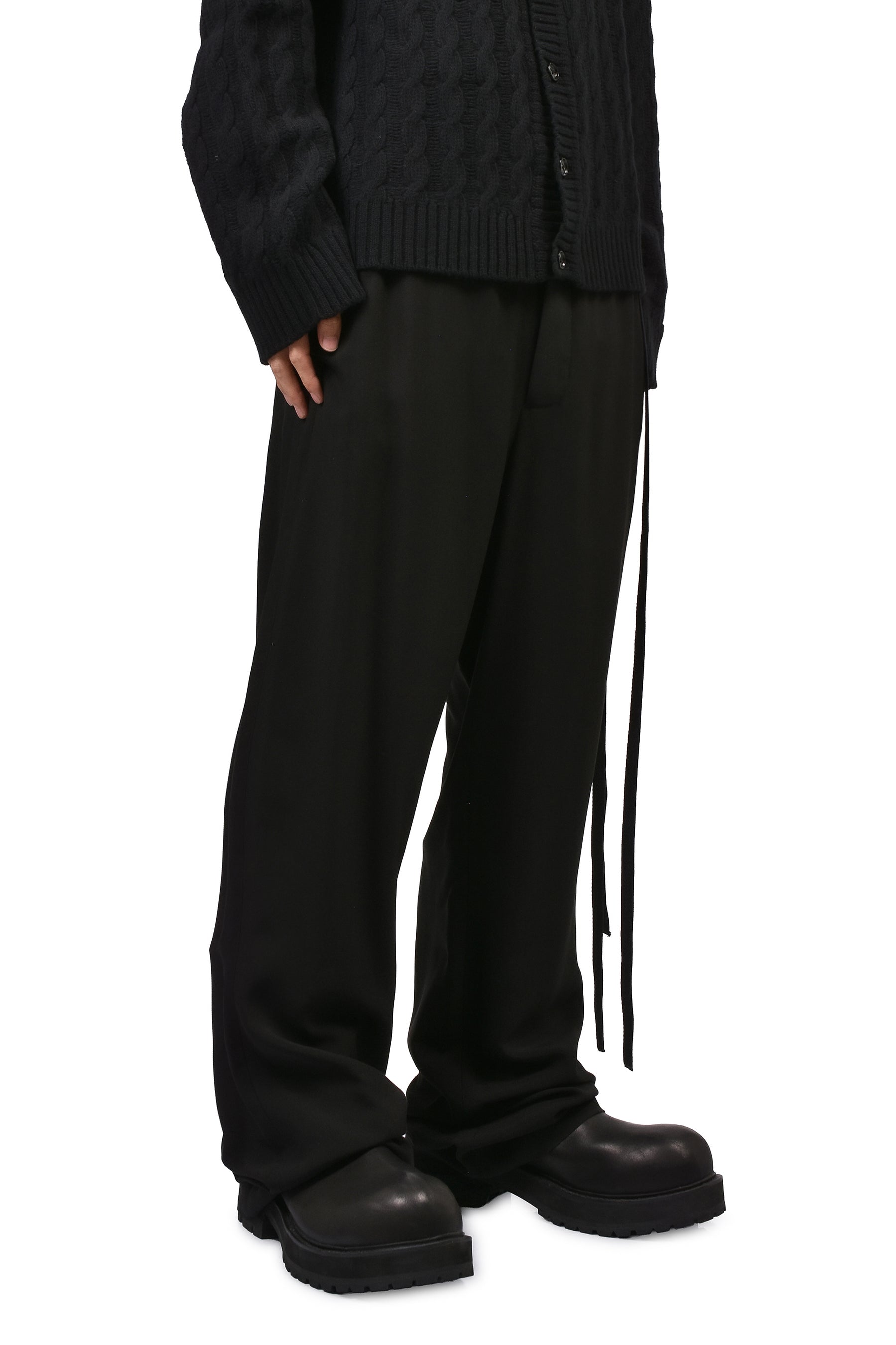 LEON COMFORT FIT TROUSERS / BLK