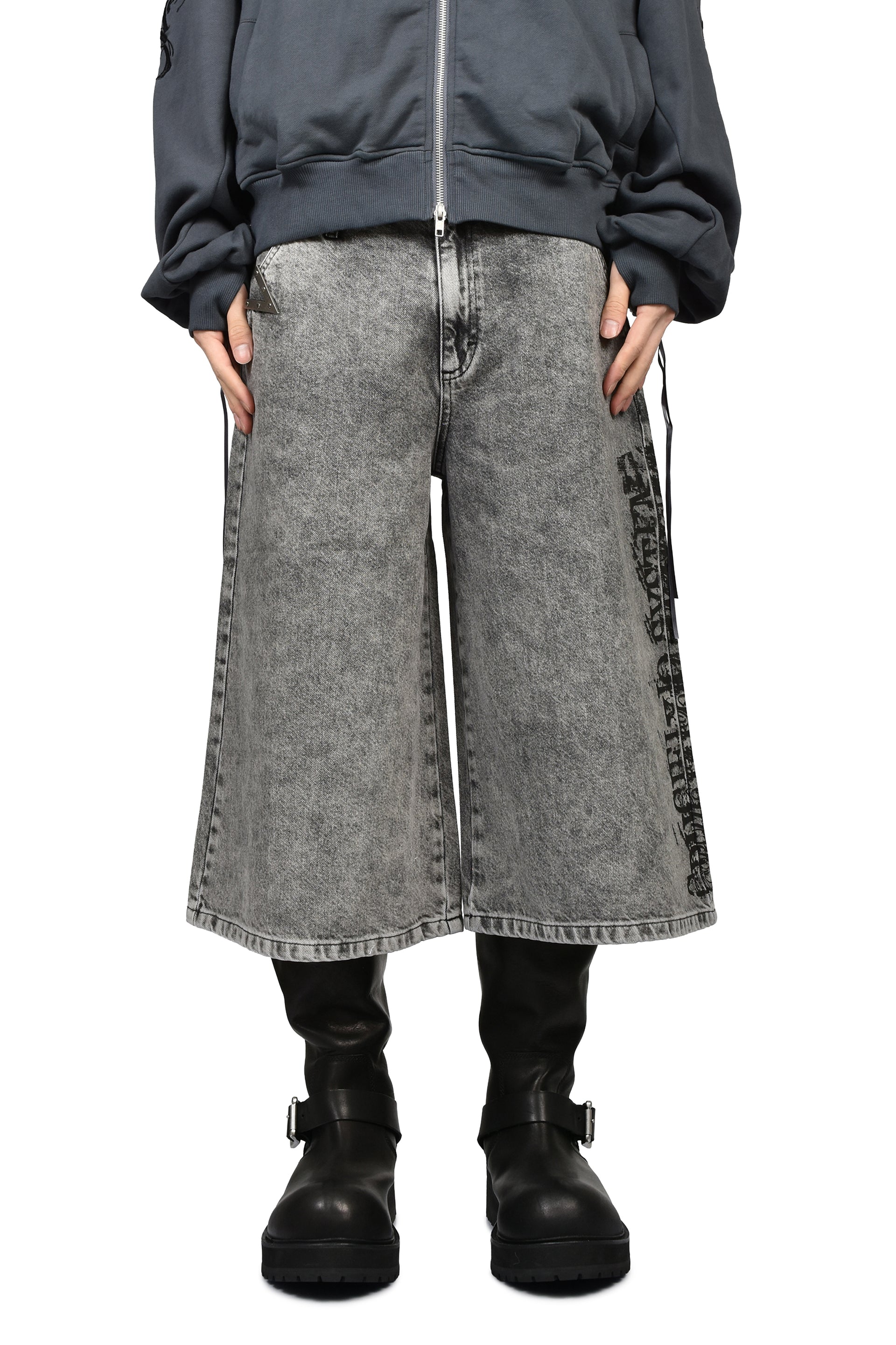 CRUCIFIXIO SYSTEMA SHORTS / GRY