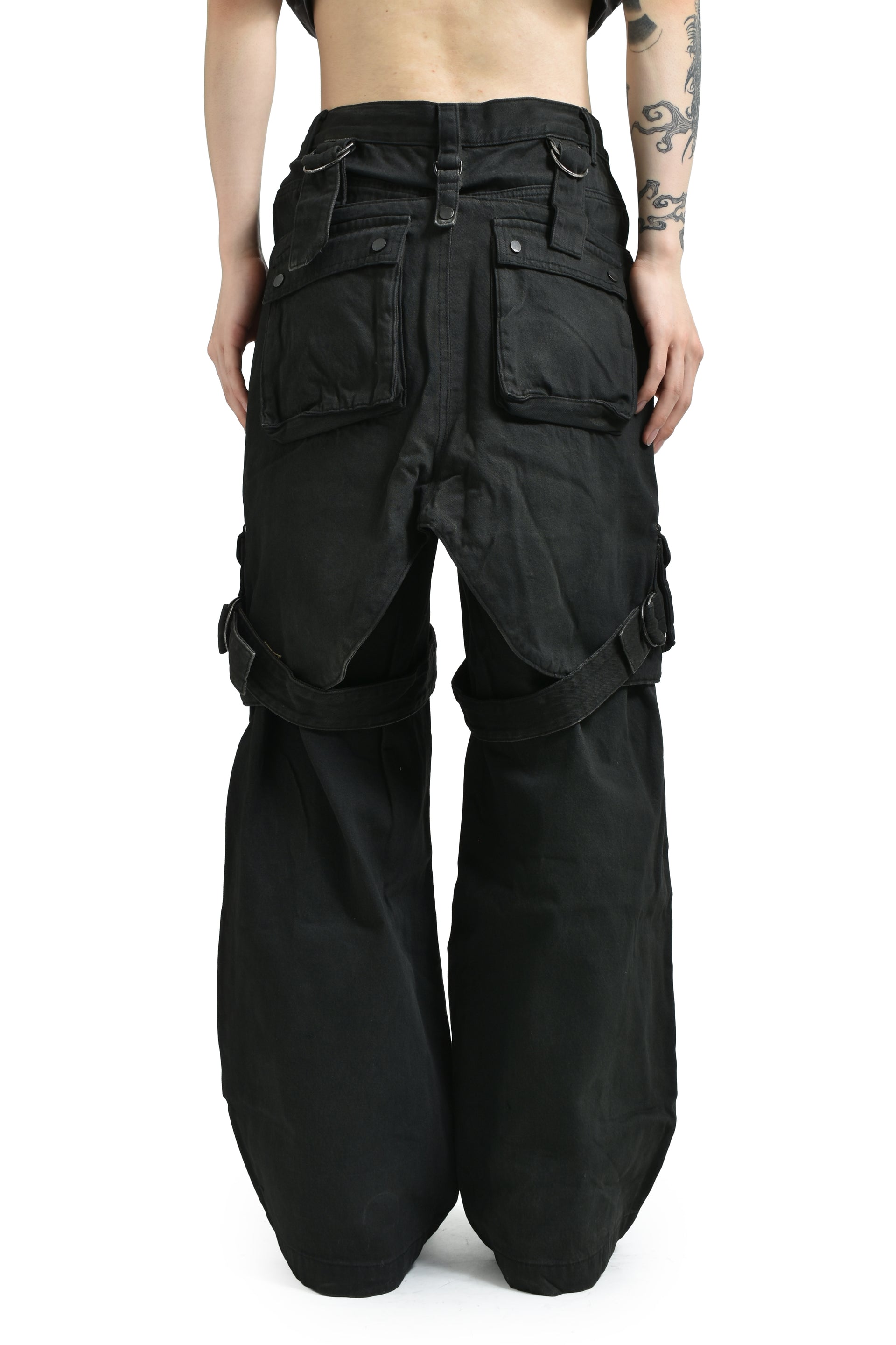 PARASITE CARGO PANTS / BLK