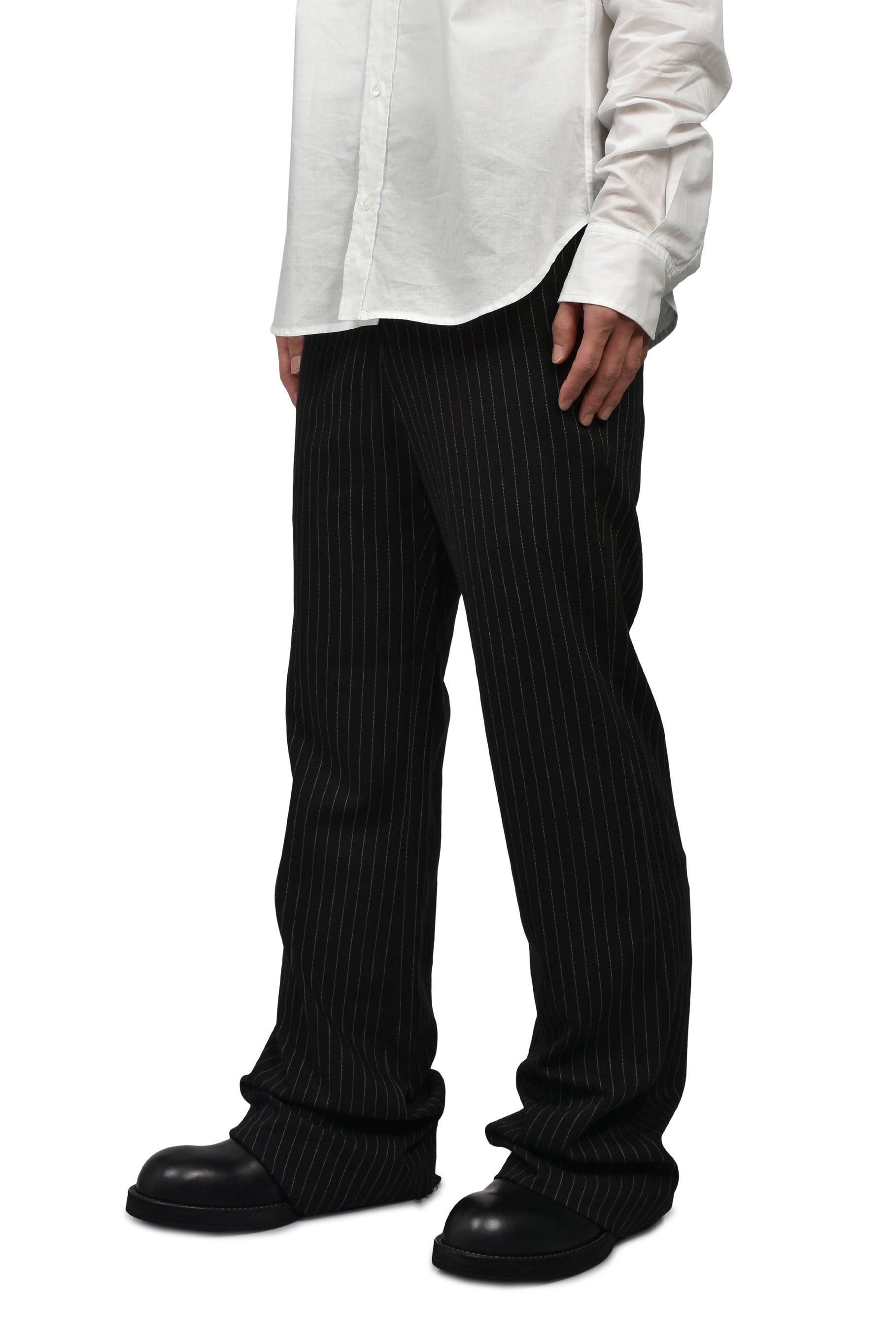 STEFAN FLARED CROPPED TROUSERS / BLK GRY