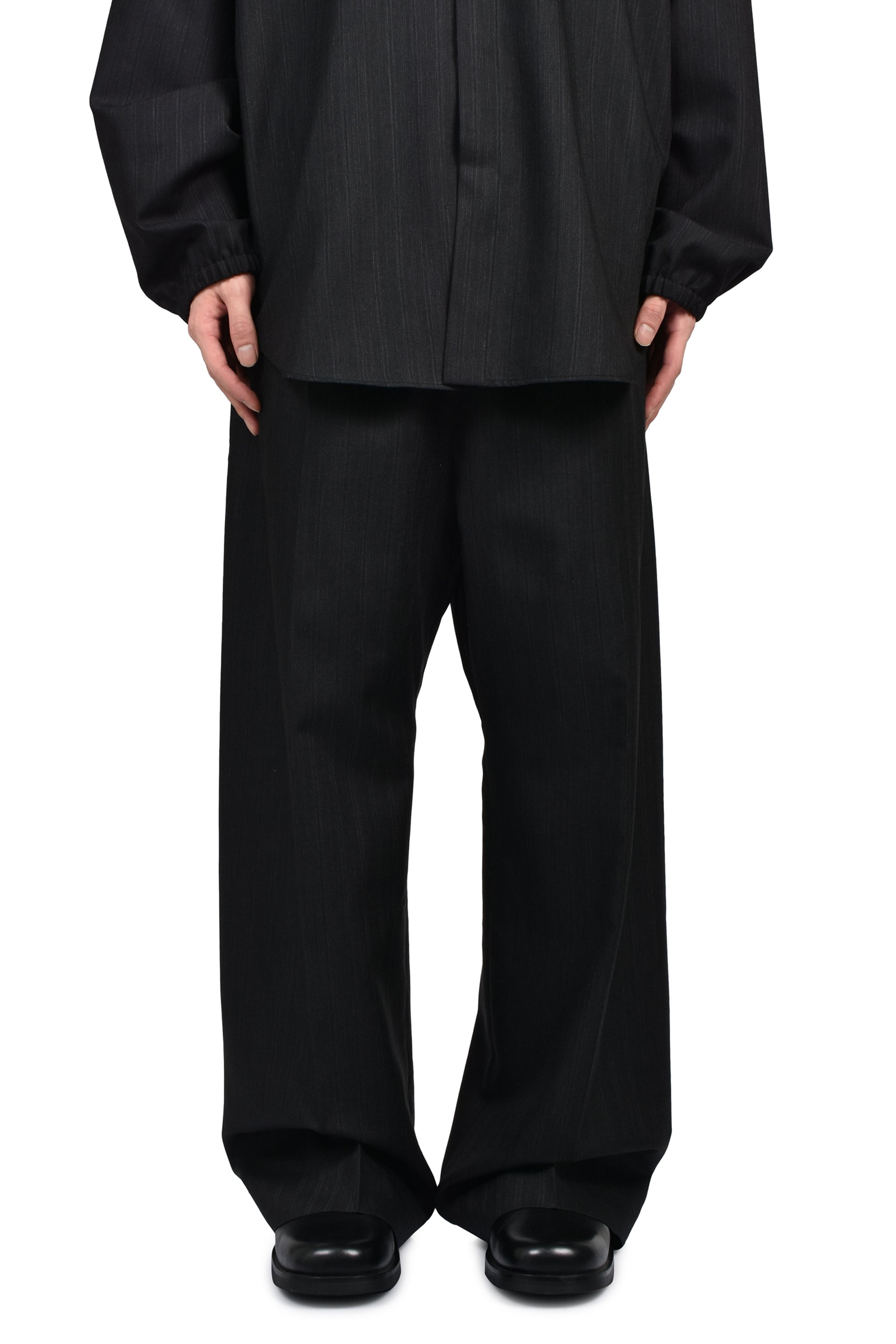 WIDE LEG DRAWSTRING PANTS / BLK STRIPED