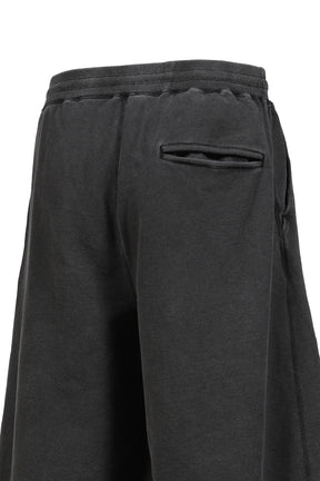 SWEAT SHORTS / BLACK