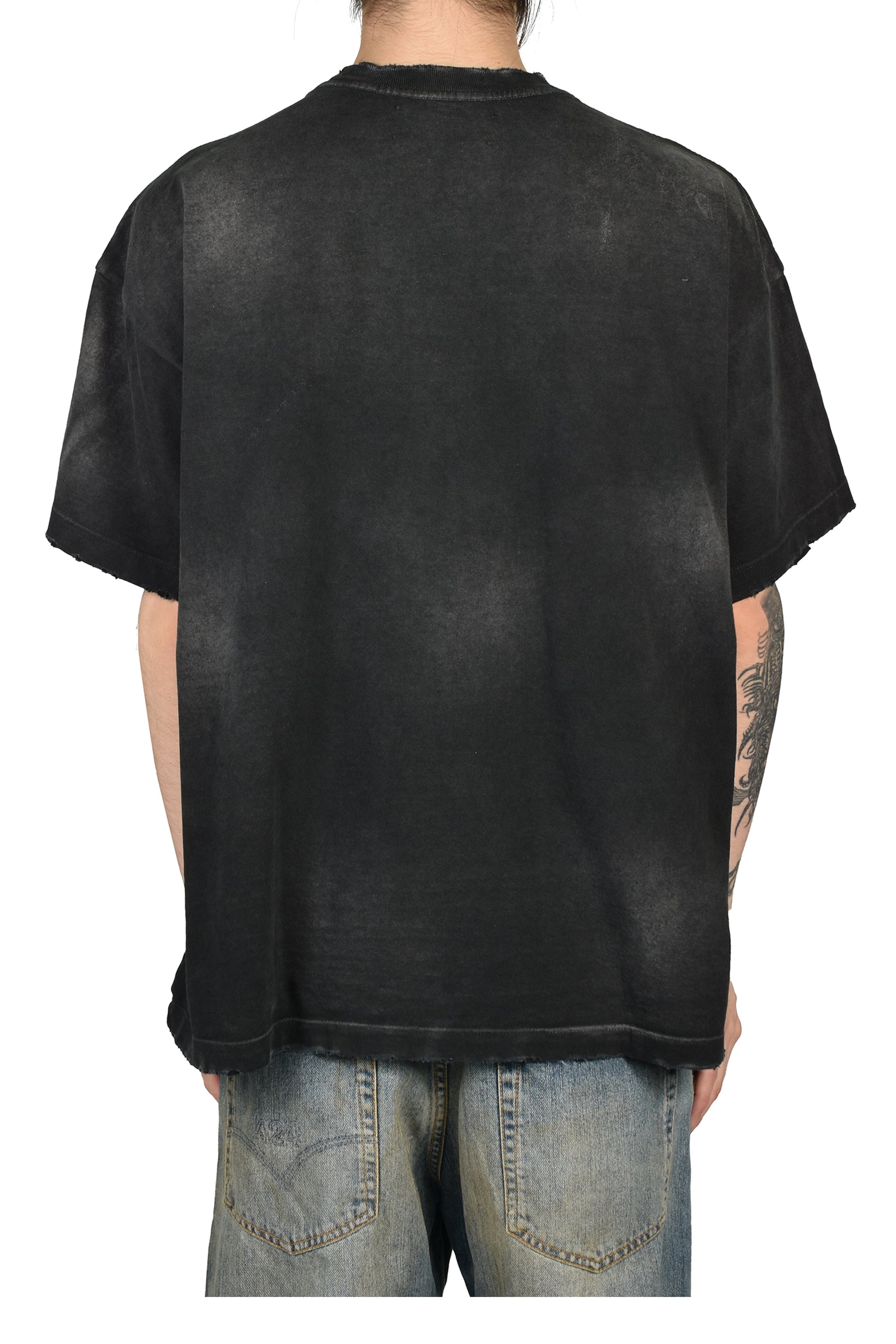 ESCAPE REALITY TEE / BLK