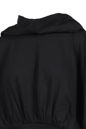 CROPPED HOODED TOP / BLK