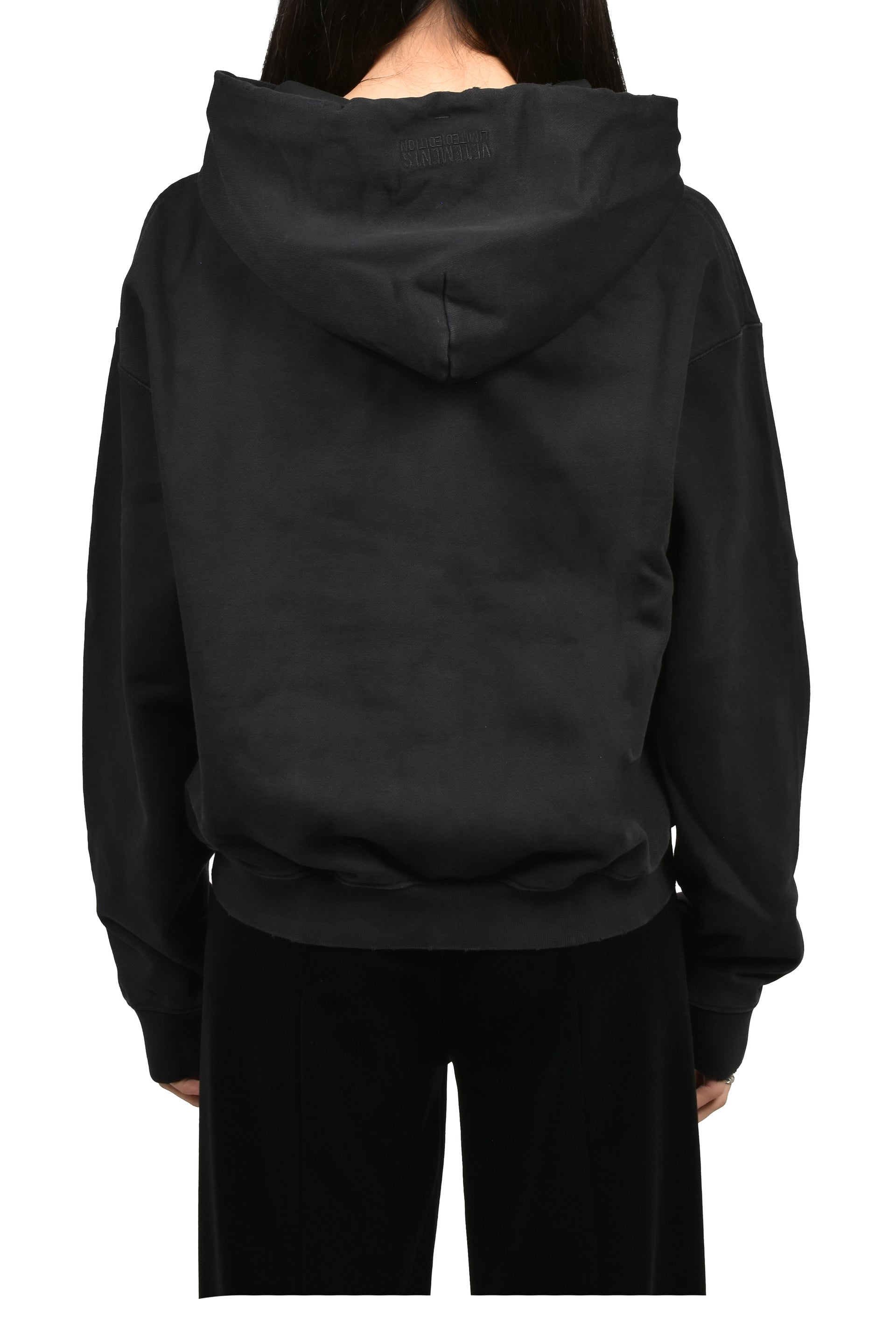 CLASSIC LOGO FITTED ZIP-UP HOODIE / BLK
