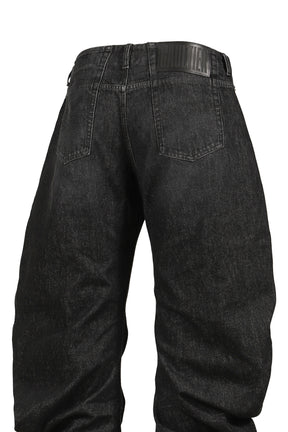 JEAN WITH OVERSIZED FIT / BLACK 