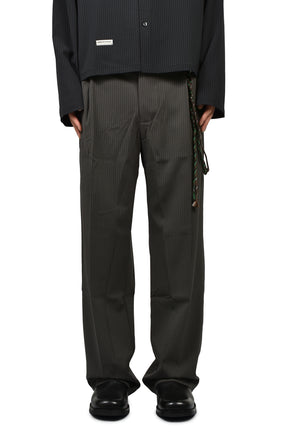 LOOSE PLEATED PANT / BRW