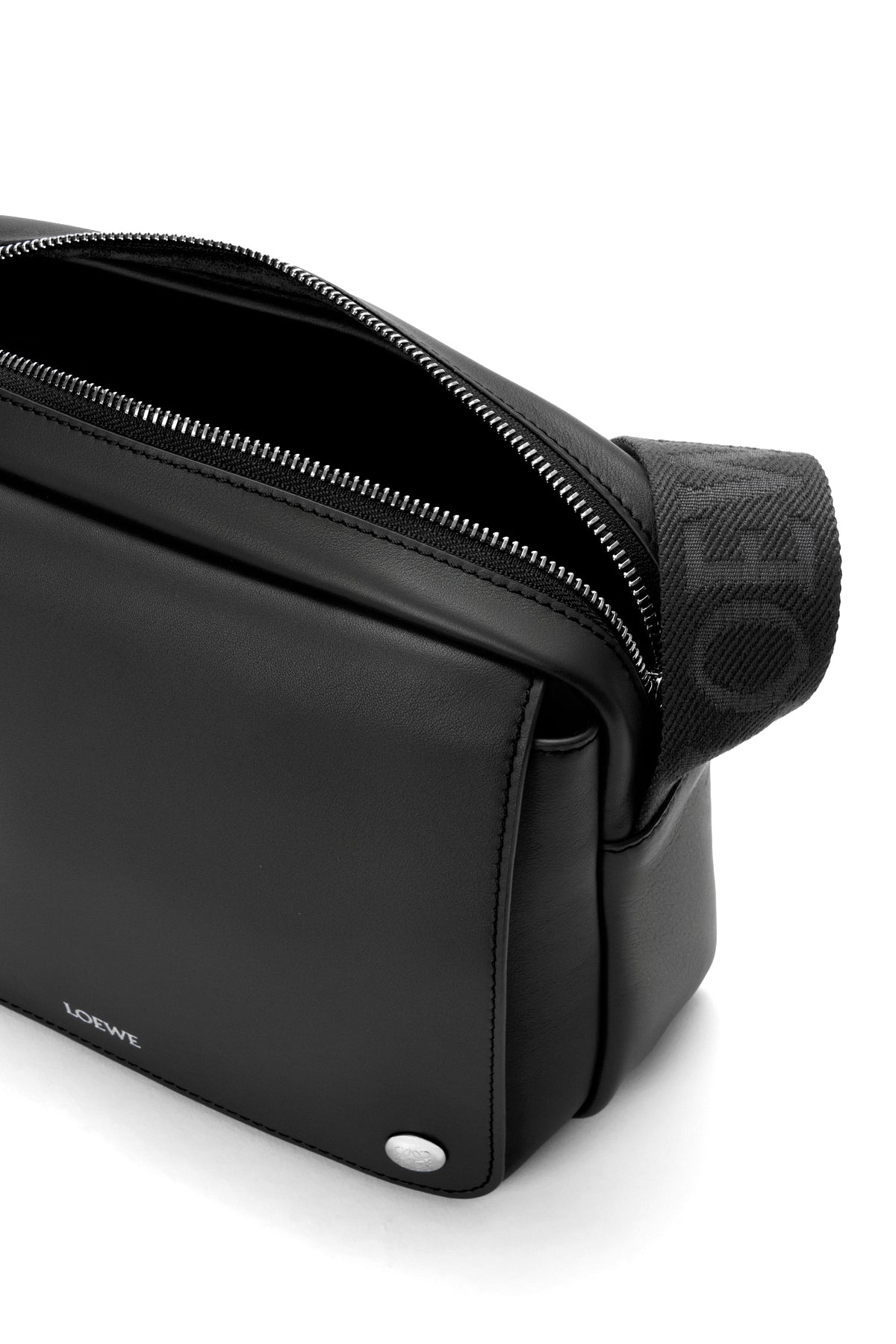 PEBBLE MESSENGER MEDIUM / BLK