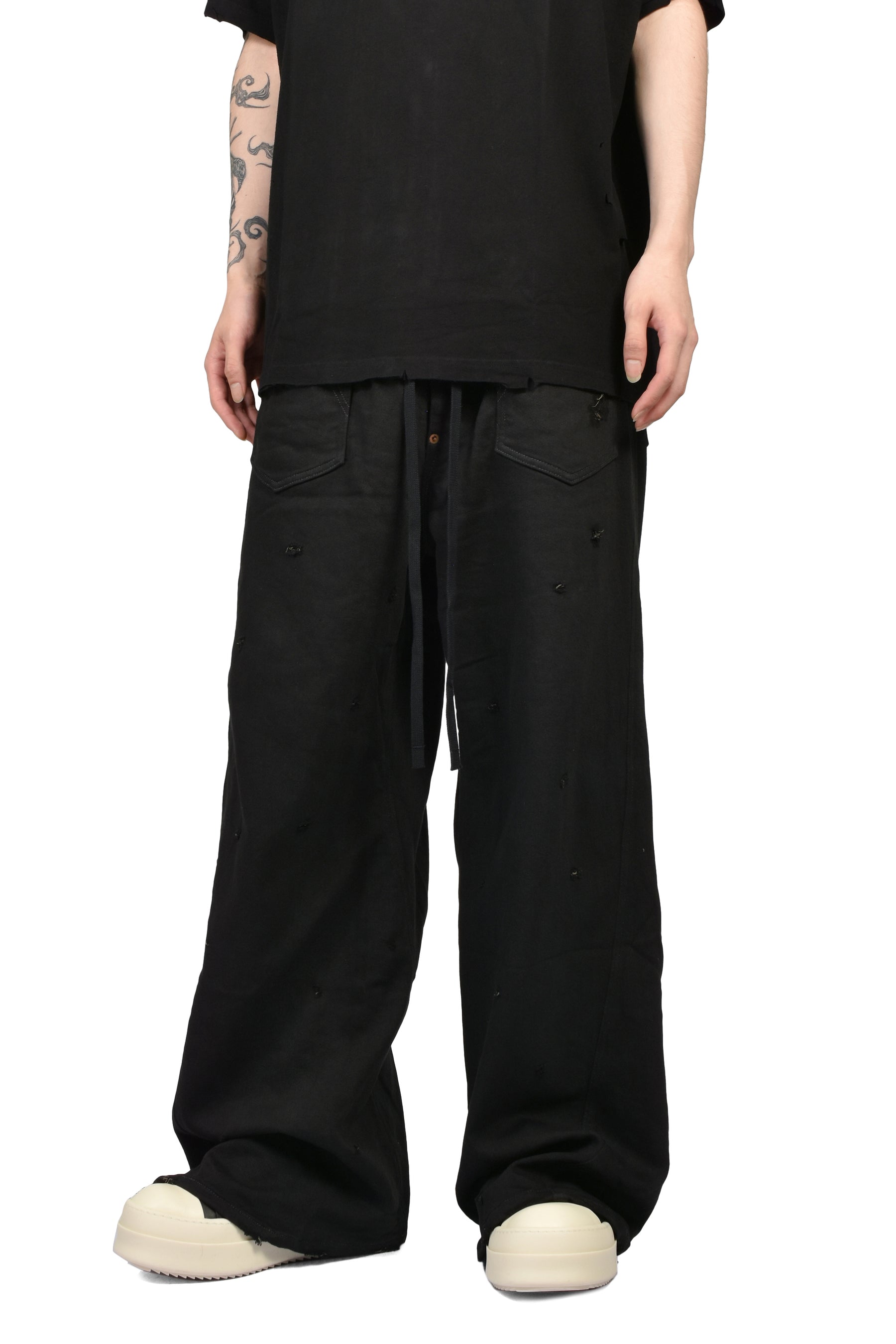 HOME WIDE JEANS WITH DAMAGE PANTS / BLK