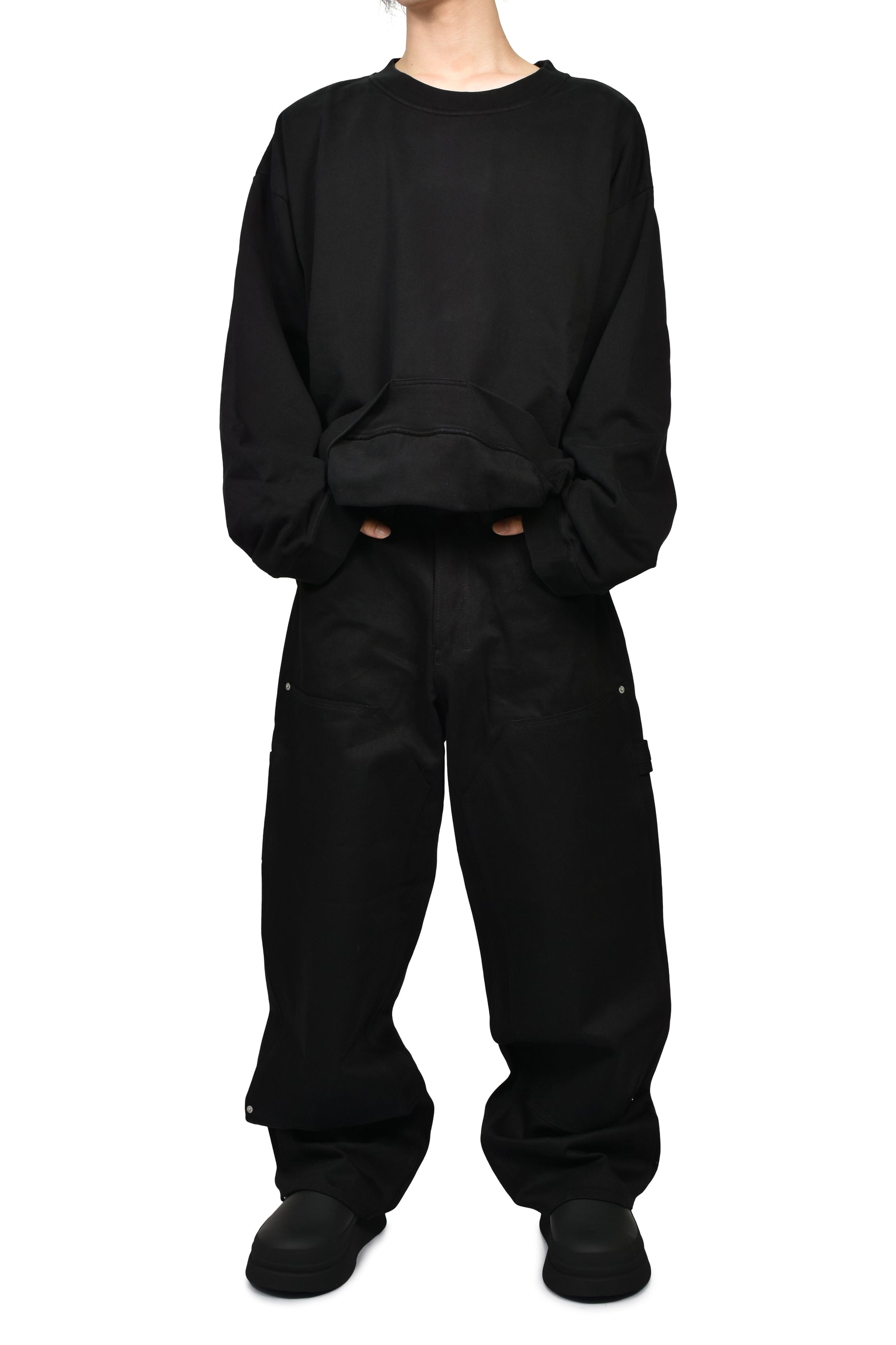 OVERSIZED SWEATSHIRT / BLK