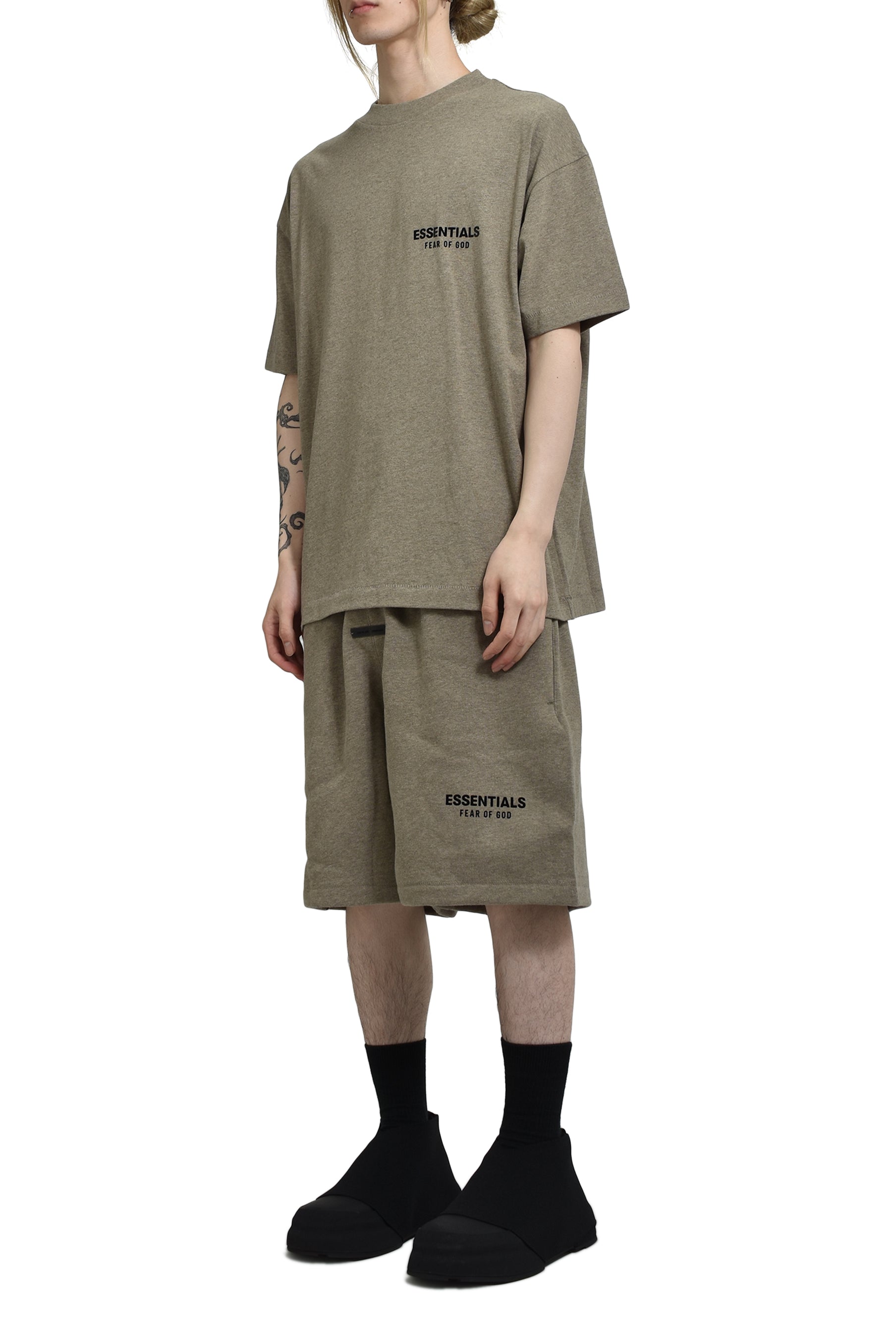 ESSENTIALS CLASSIC FIT T-SHIRT / HOMESTEAD HEATHER