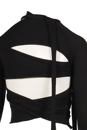 CUT-OUT KNIT LONGSLEEVE / BLK