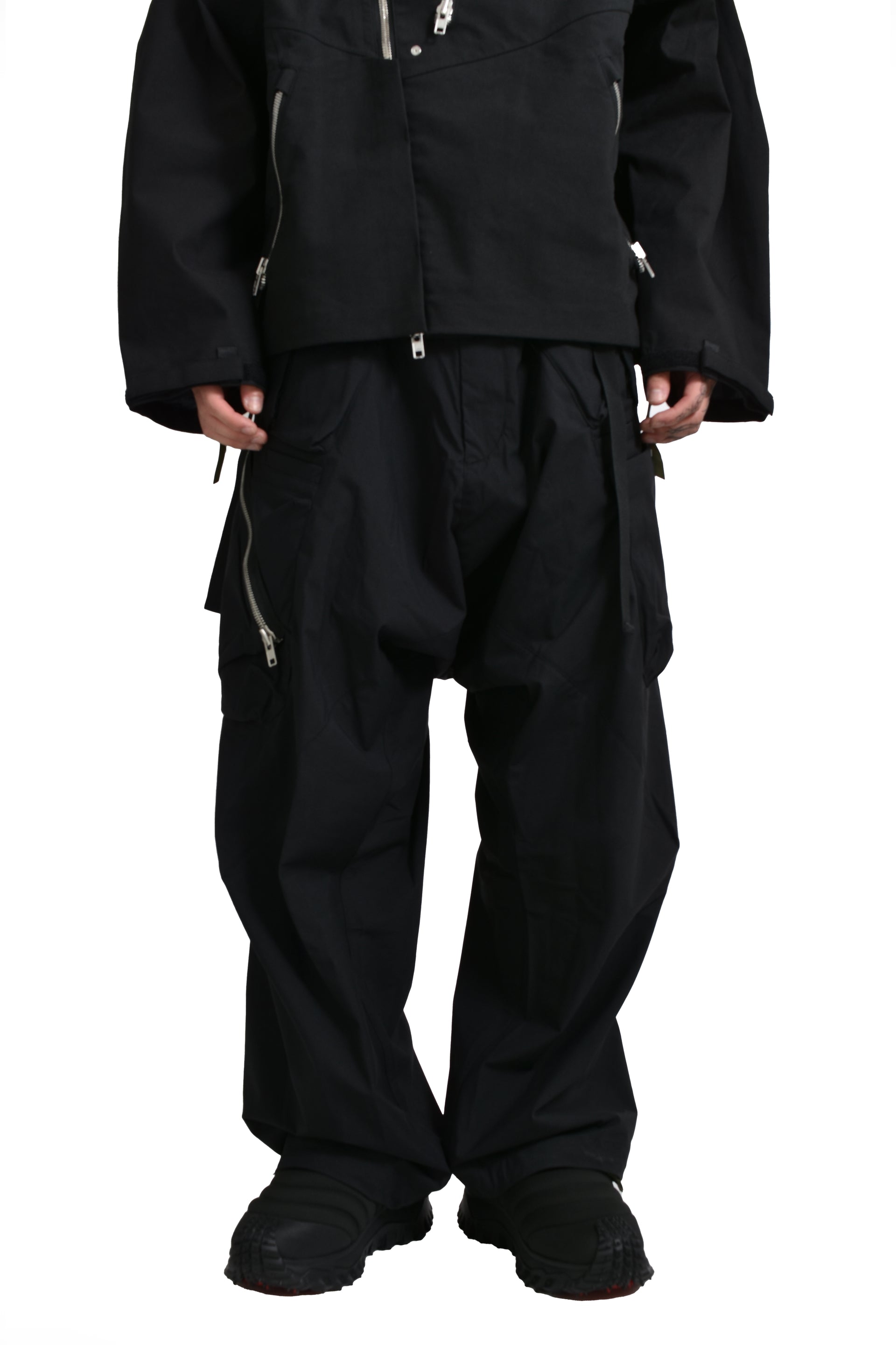 ACRONYM ENCAPSULATED NYLON ULTRAWIDE DRAWCORD CARGO TROUSER GEN. 1 (P30AL-E) / BLK