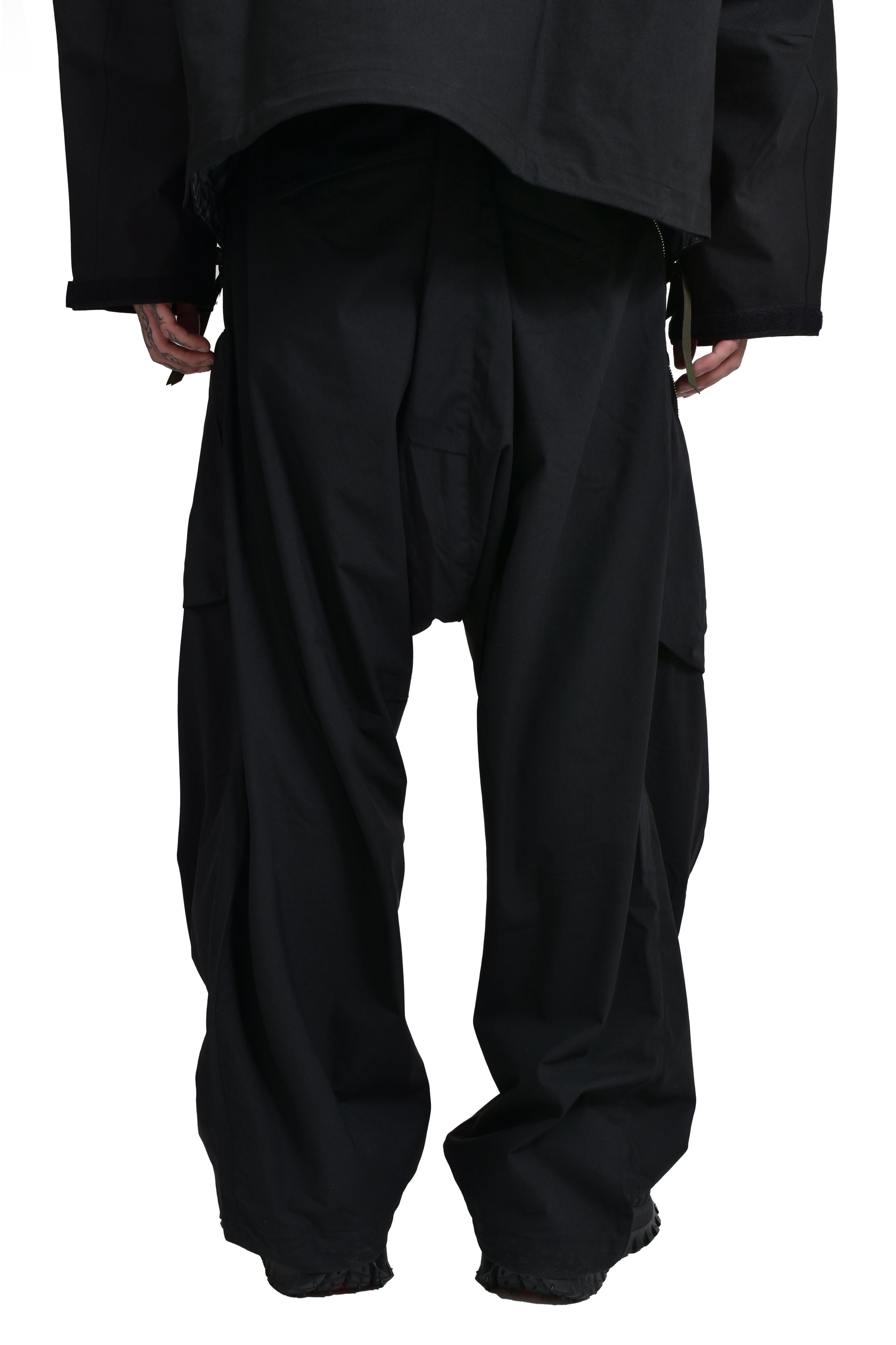 ACRONYM ENCAPSULATED NYLON ULTRAWIDE DRAWCORD CARGO TROUSER GEN. 1 (P30AL-E) / BLK