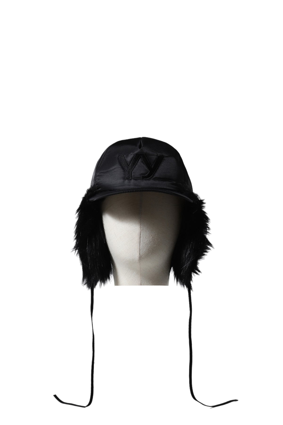 FAUX FUR EARFLAP CAP / BLACK