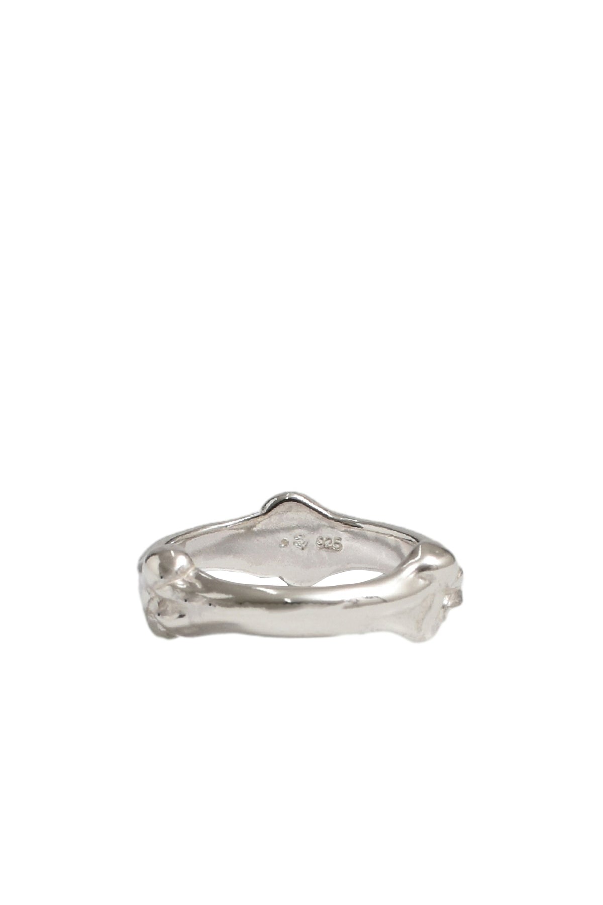 BONE SHAPED BAND RING. / SIL