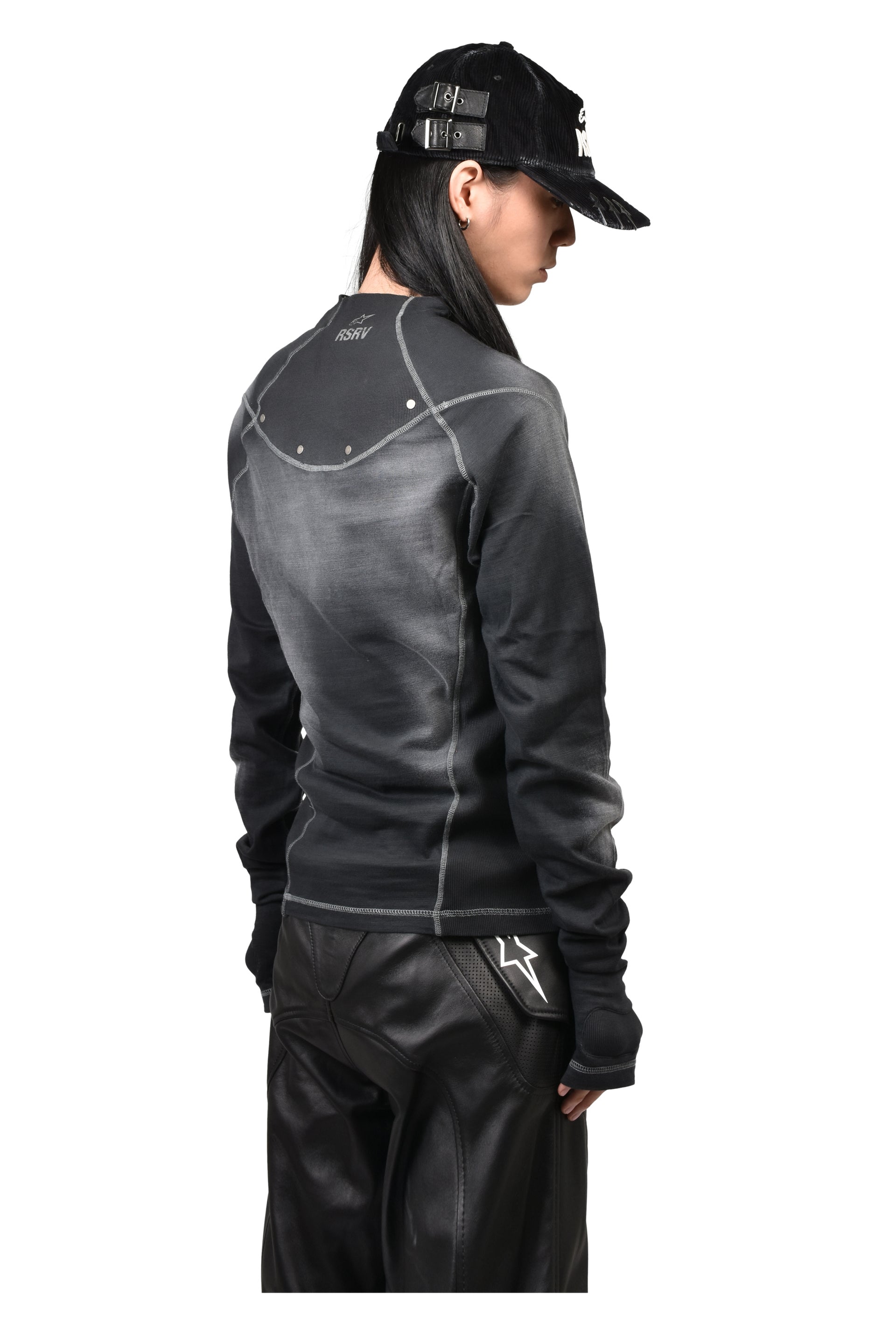 CROSSBONES LS TEE / BLACK WASHED