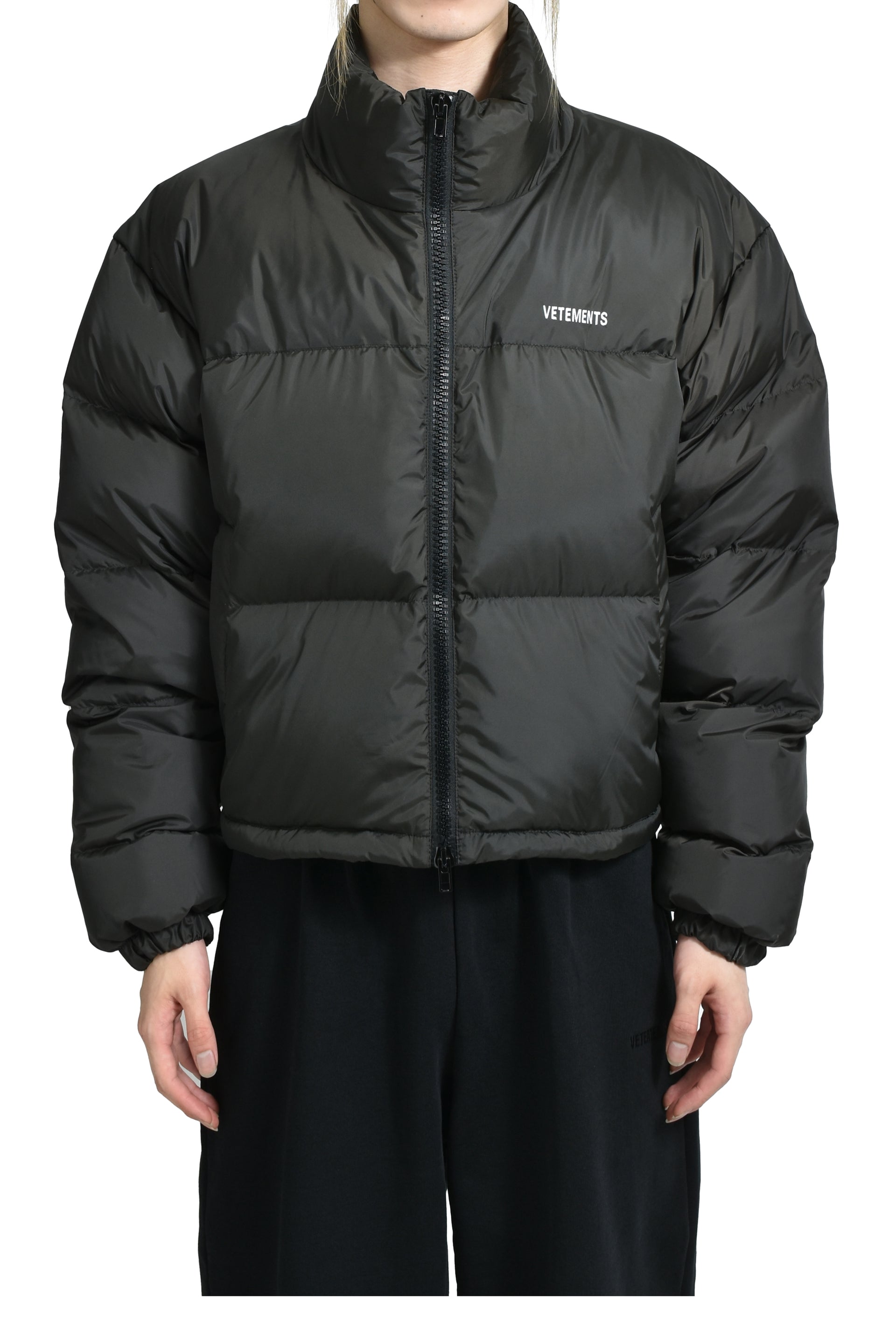 ICONIC BOXY PUFFER JACKET / BLK