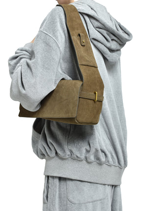 SUEDE BELTING DUFFLE BAG / KHA BRW 