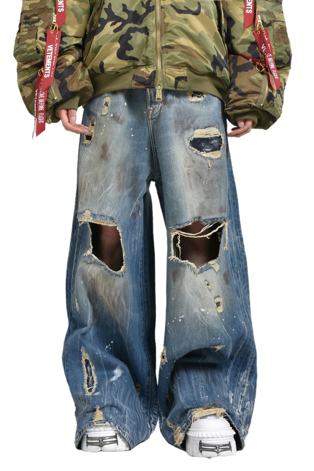 TRASHED BIG SHAPE JEANS / DISTRESSED BLU