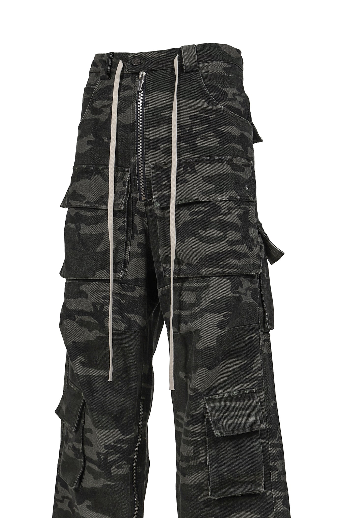CAMO CARGO PANTS / WOODLAN CAMO