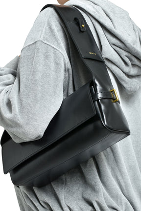 SUEDE BELTING DUFFLE BAG / BLK