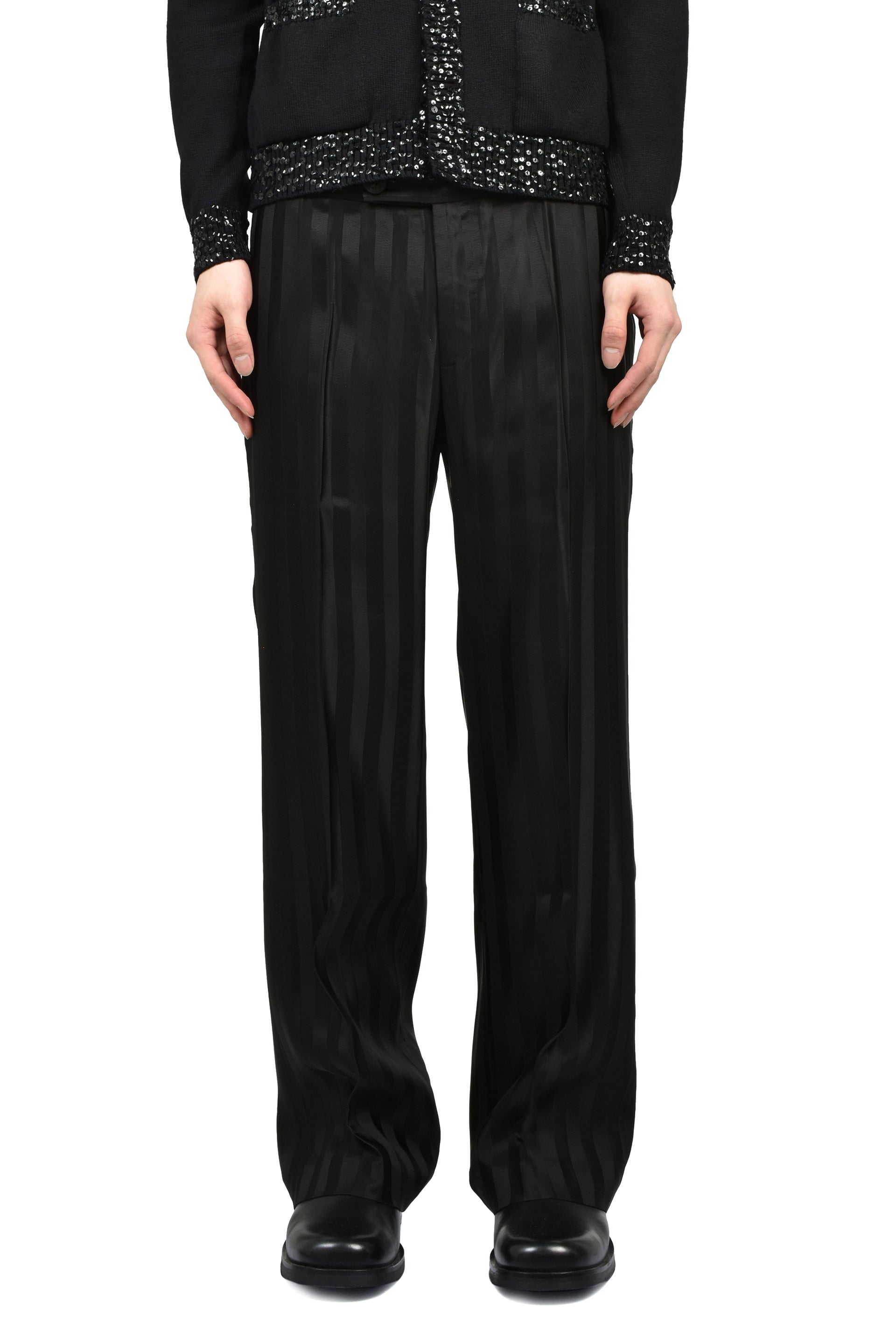 LOOSE FIT FLARE TROUSERS / BLK BARRE