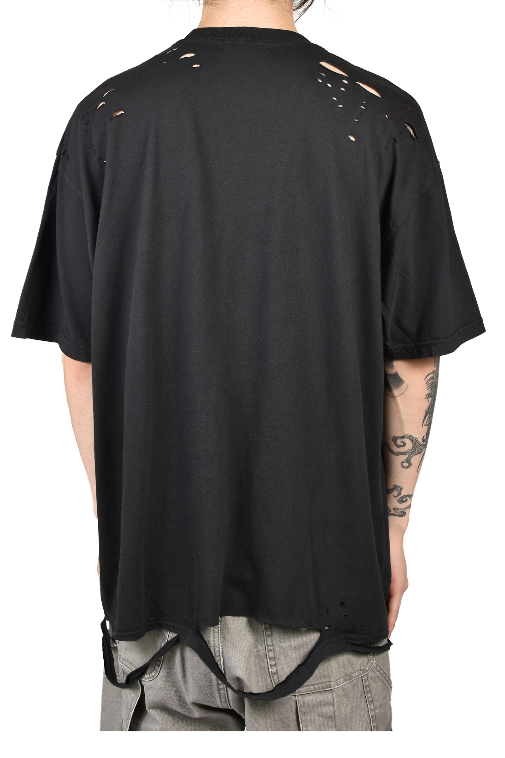 DISTRESSED GRAPHIC T-SHIRT / BLK