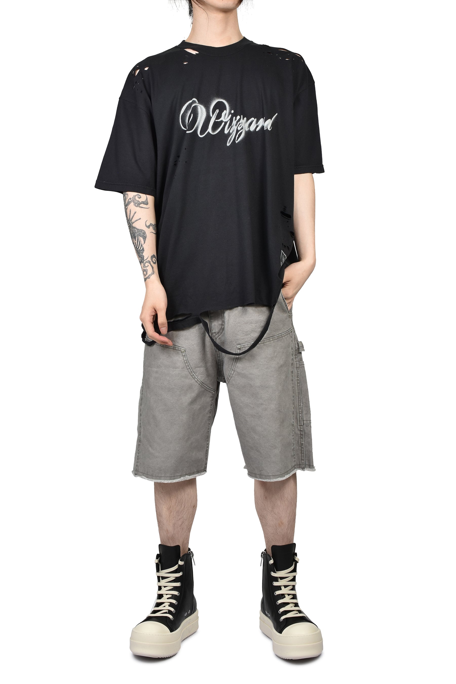 DISTRESSED GRAPHIC T-SHIRT / BLK