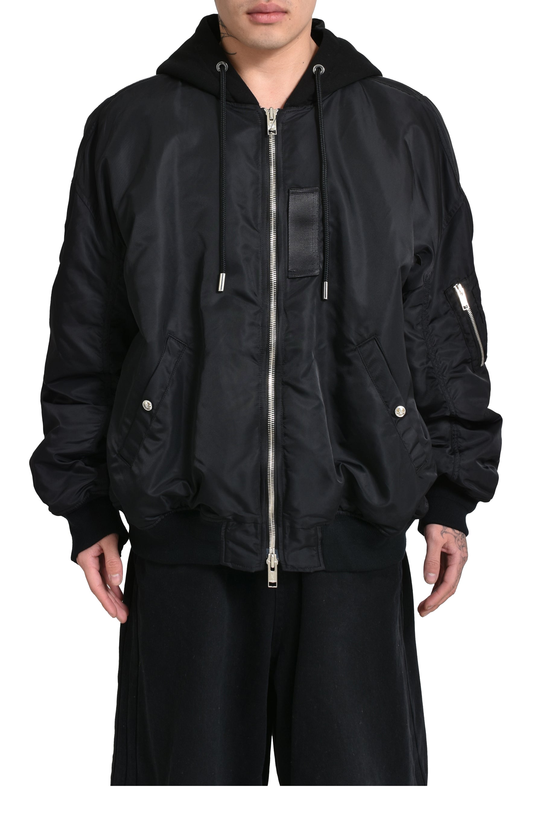 NYLON HOODED BOMBER JACKET / BLK