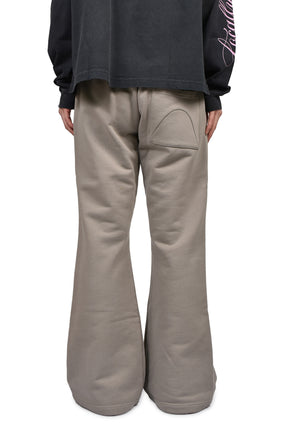 CLASSIC FLARE SWEATPANTS / DUST