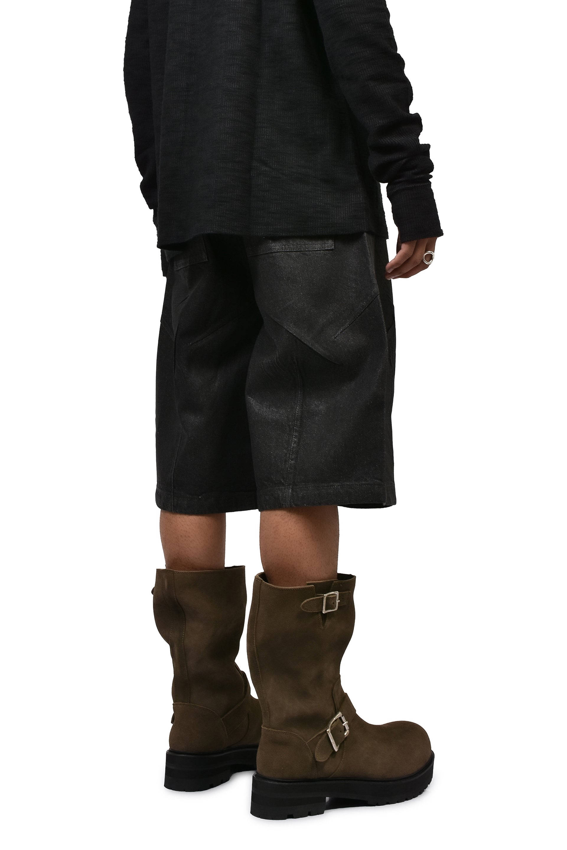 FRONT ZIP SHORTS  / WAXED BLK