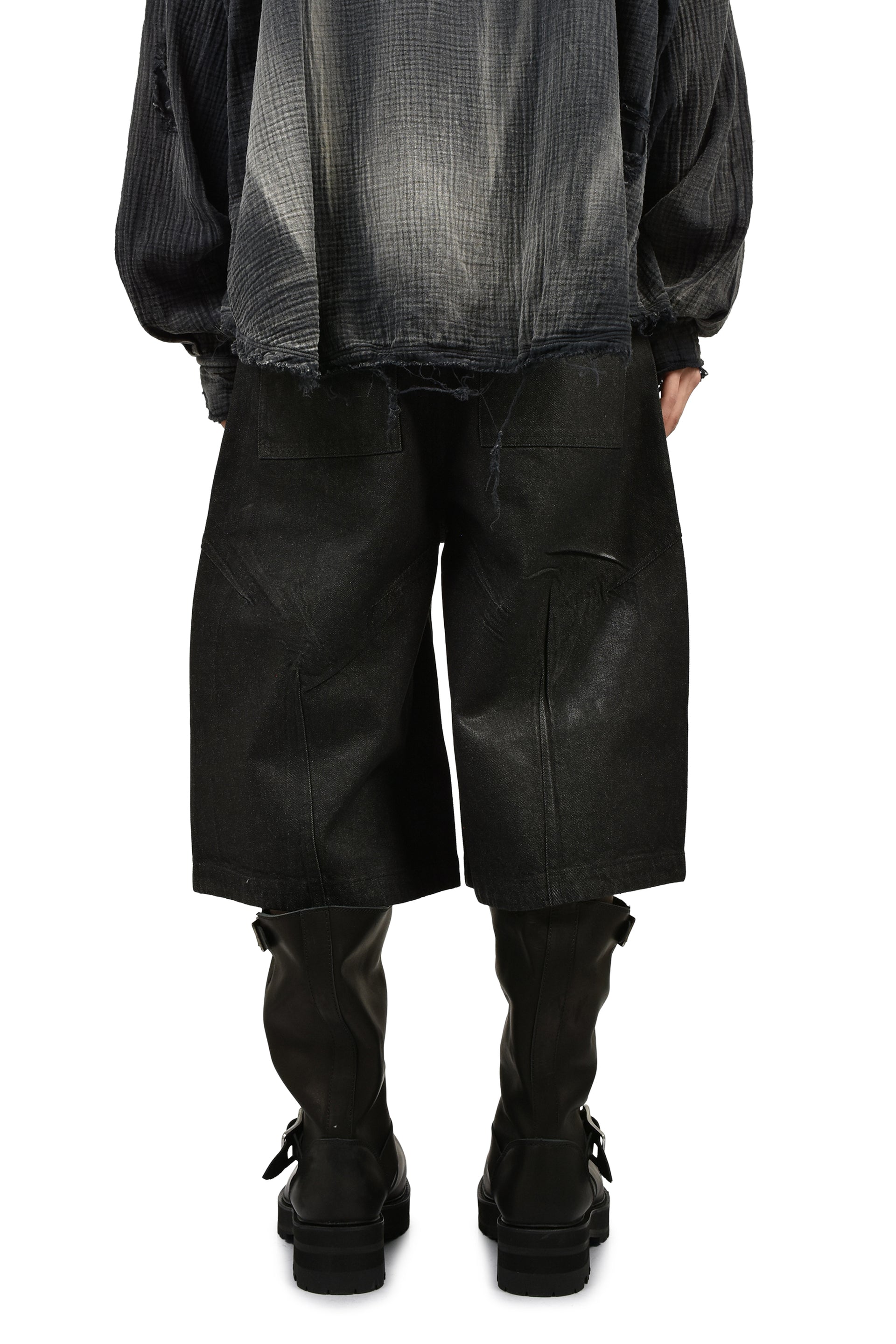 FRONT ZIP SHORTS  / WAXED BLK