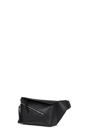 PUZZLE EDGE SMALL BUMBAG / BLK