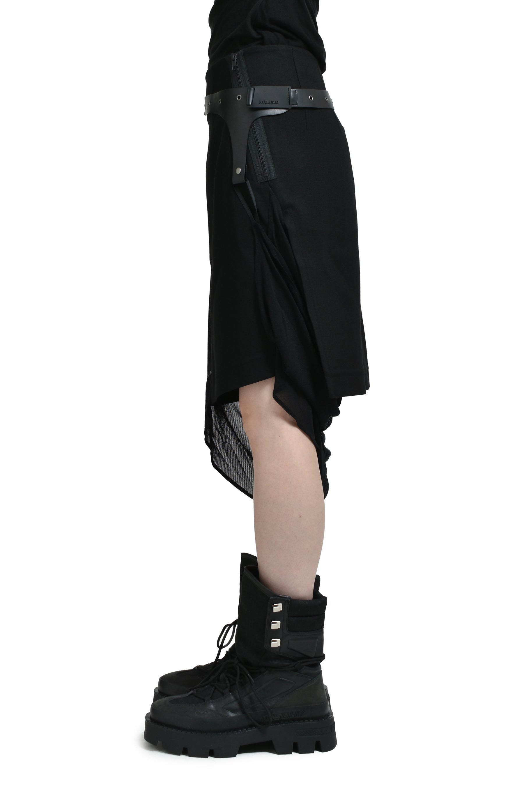 Hyein Seo FW25 Graphic Wrap Skirt with Garter Belt / Black - Nubian Hyein Seo FW25 Graphic Wrap Skirt with Garter Belt / Black - Nubian