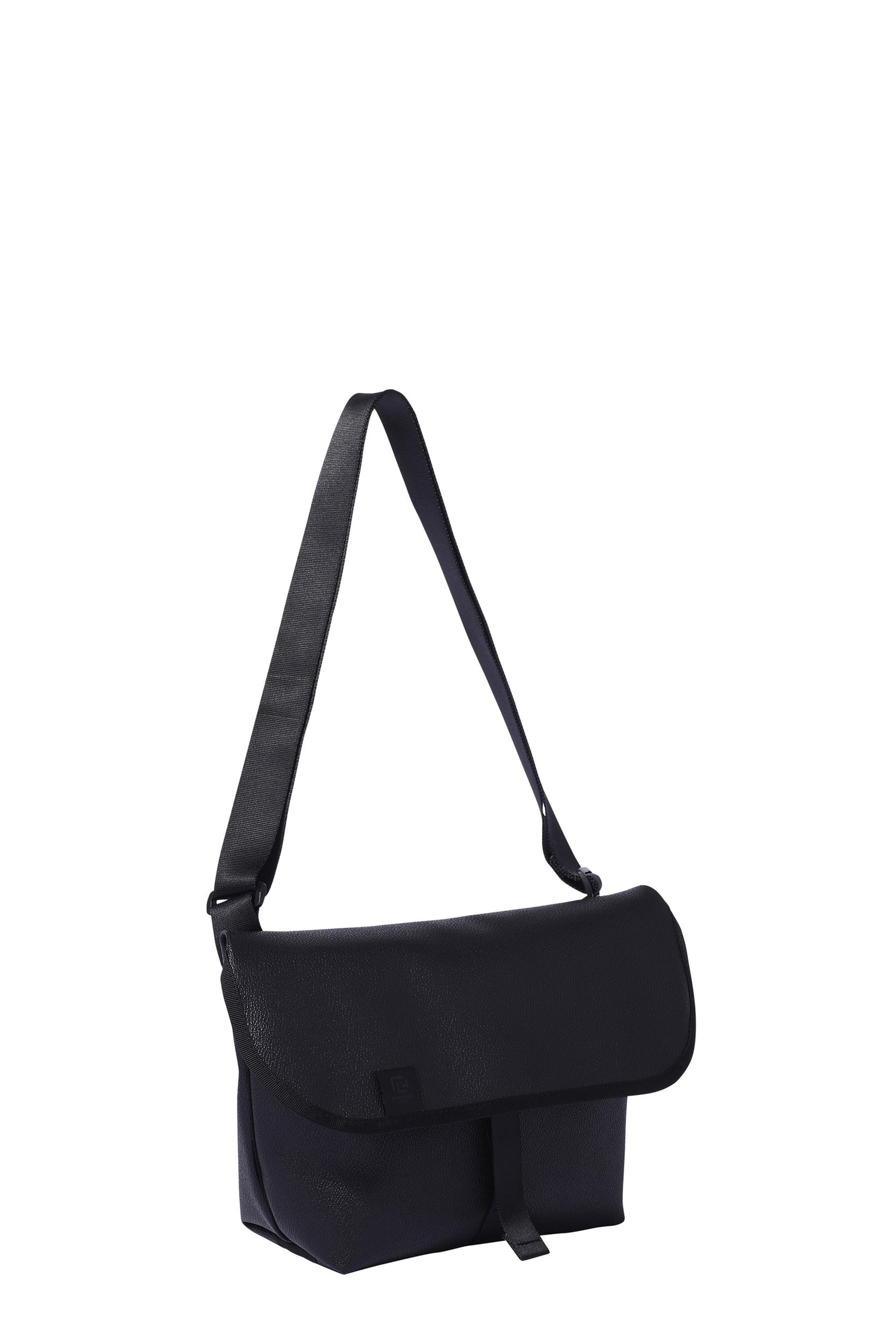 RAMIDUS FLAP SHOULDER BAG / BLK