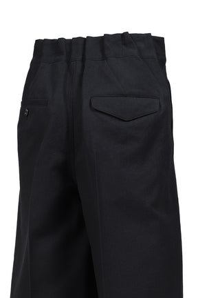 HOLIDAY SHORTS / BLACK