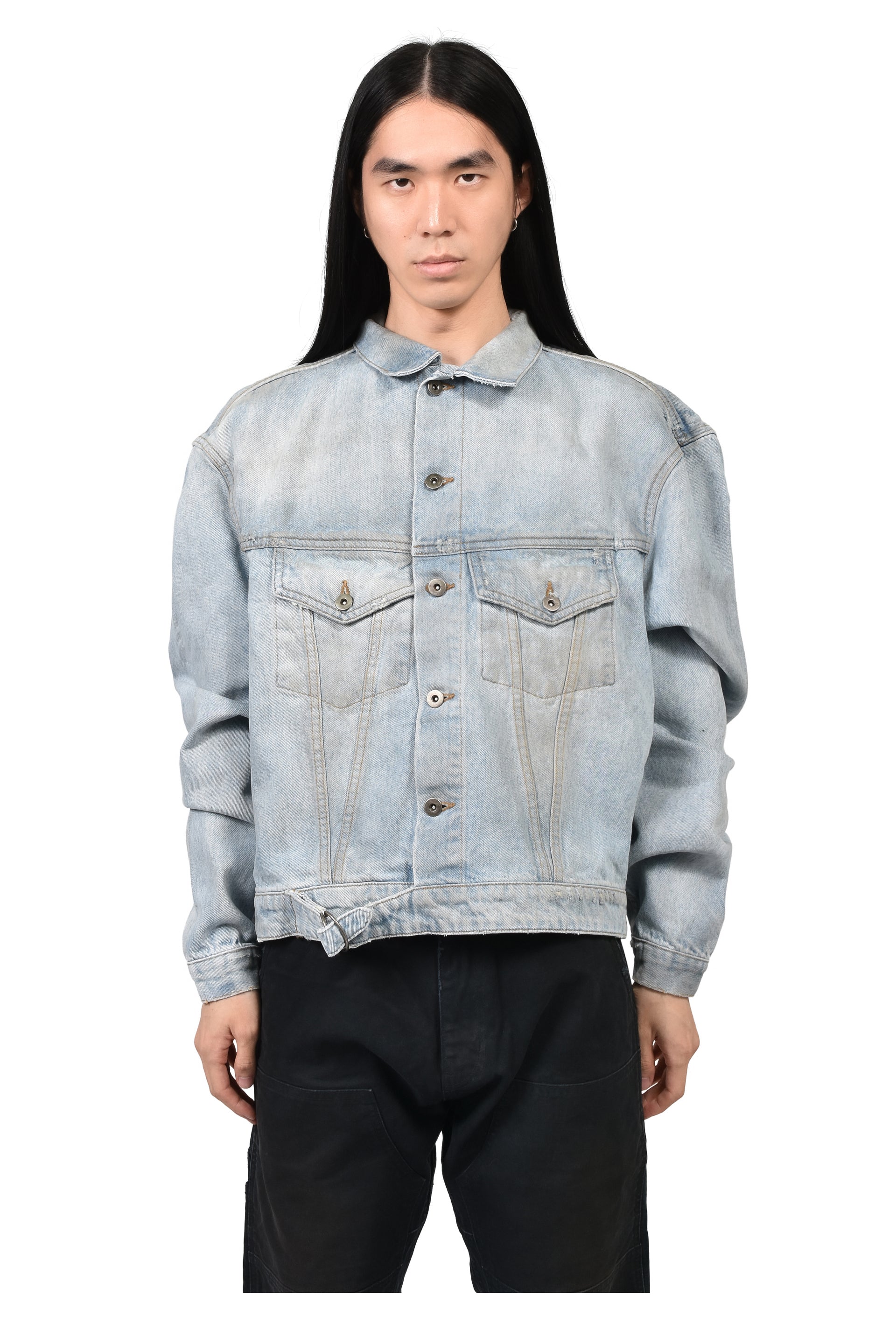 DENIM TRUCKER JACKET / LIGHT WASH
